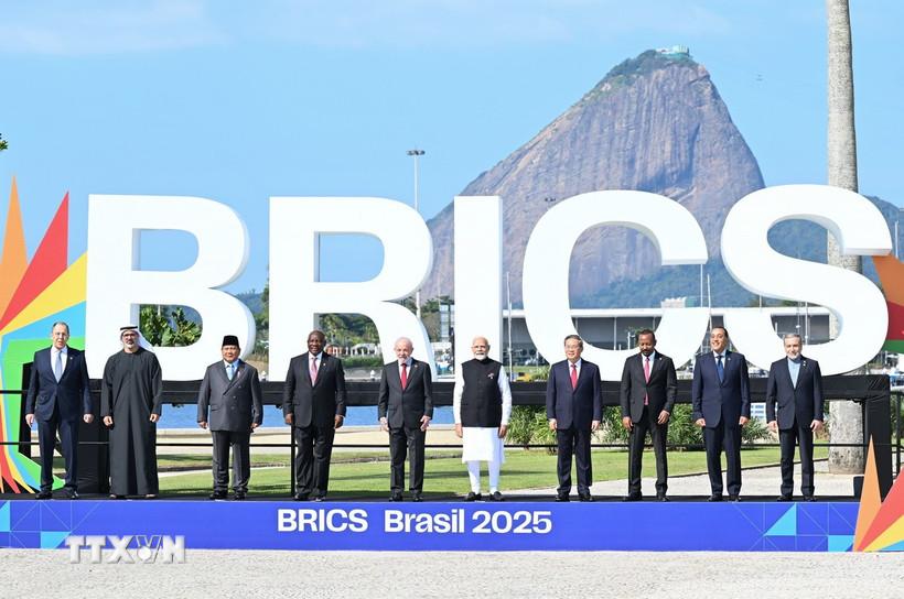 Tổng thống Trump cảnh báo áp thuế với các nước gia nhập BRICS