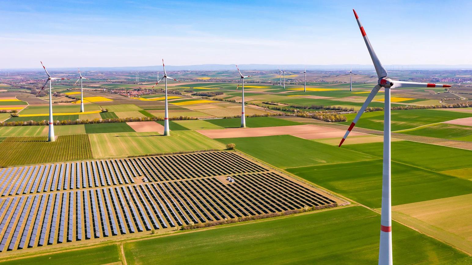 vingroup-du-tinh-rot-30-ty-usd-lam-loat-du-an-dien-tai-tao-va-dien-lng