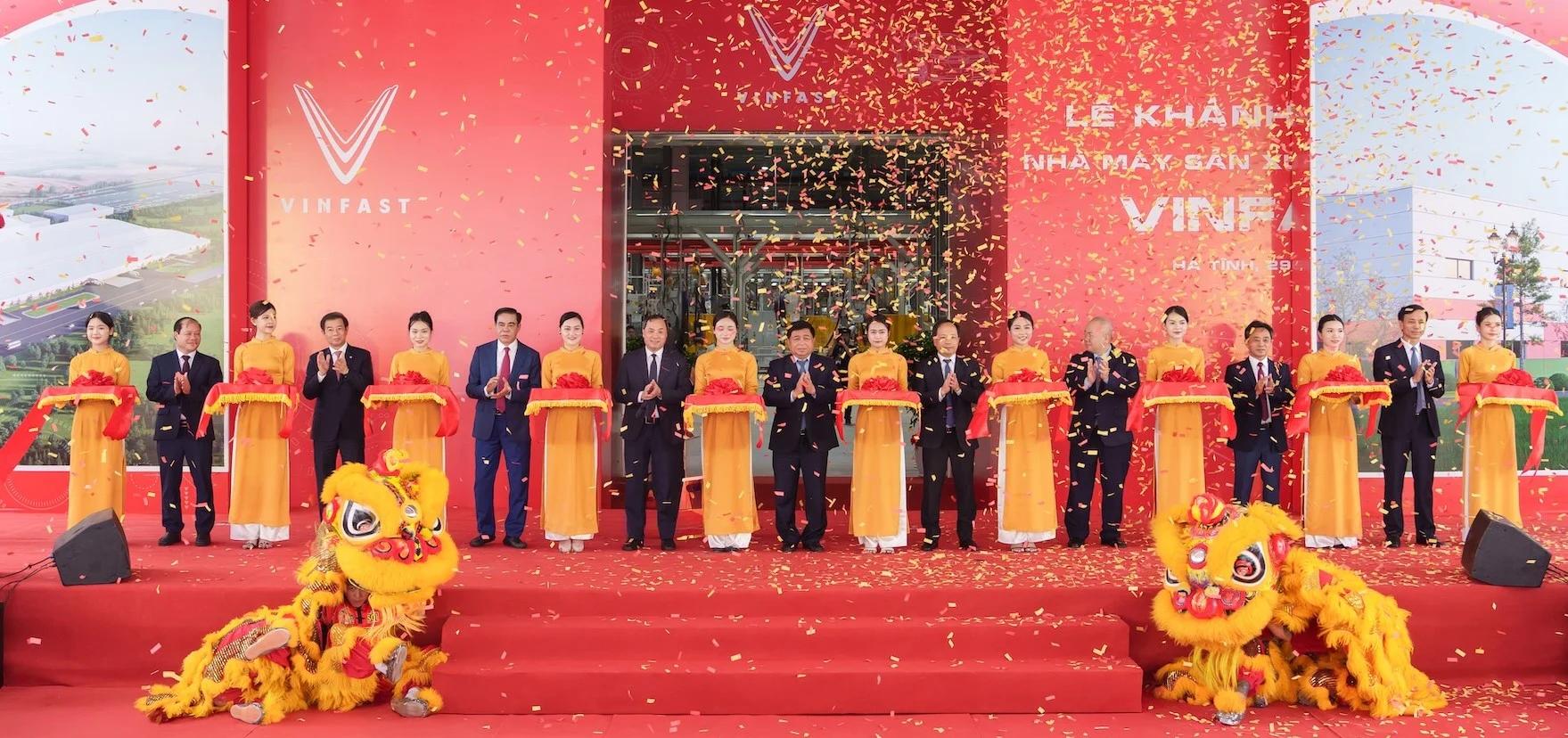 vinfast-khanh-thanh-nha-may-o-to-dien-hon-7300-ty-dong-tai-ha-tinh