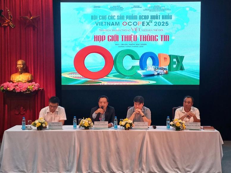 Lần đầu tiên xuất hiện gian hàng số tại Hội chợ OCOP xuất khẩu 2025