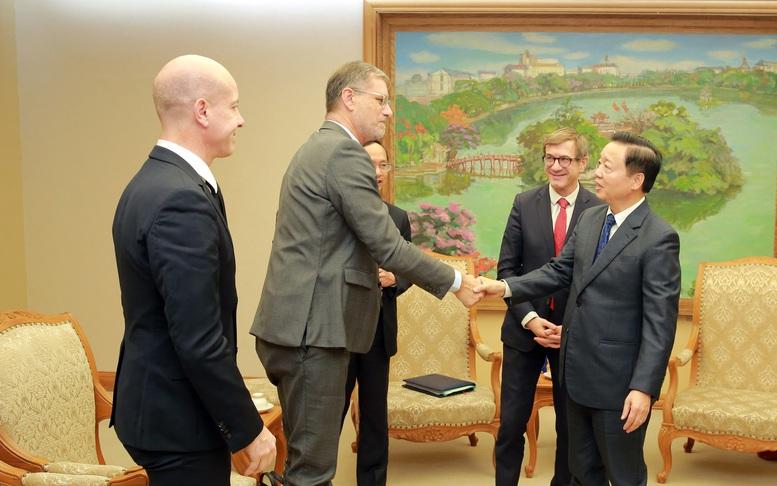 doanh-nghiep-viet-nam-phap-thi-diem-hop-tac-khai-thac-che-bien-sau-khoang-san-kim-loai-chien-luoc