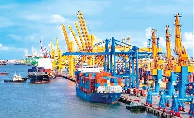 ap-luc-lon-cho-xuat-nhap-khau-nam-2026