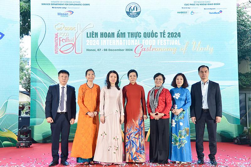 masan-consumer-gioi-thieu-am-thuc-viet-toi-ban-be-nam-chau