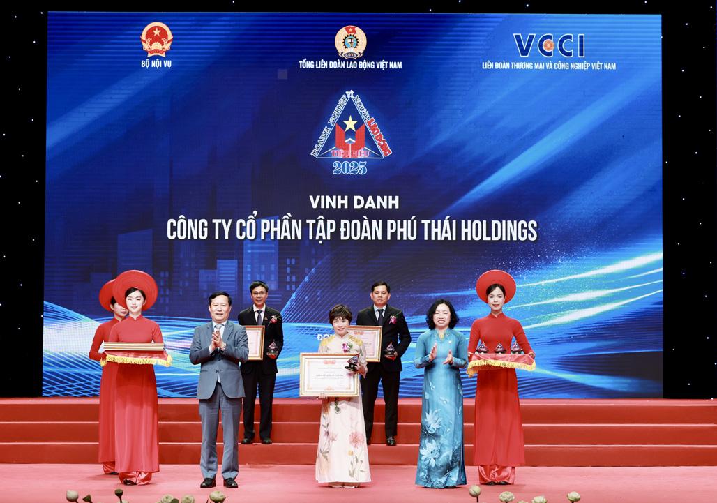 tap-doan-phu-thai-duoc-vinh-danh-doanh-nghiep-tieu-bieu-vi-nguoi-lao-dong