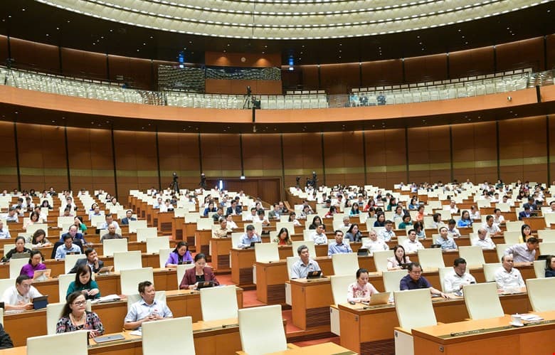 quoc-hoi-hop-tuan-cuoi-tiep-tuc-xem-xet-viec-giam-thue-gia-tri-gia-tang-2