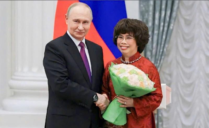Anh hùng Lao động Thái Hương được Tổng thống Nga Vladimir Putin trao tặng Huân chương Hữu nghị