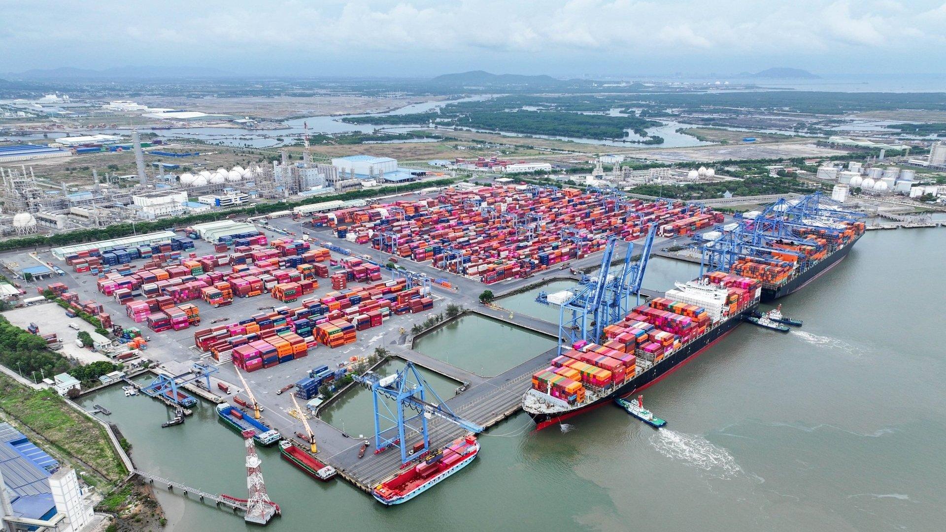 tphcm-giu-loi-the-doc-quyen-trong-hut-von-fdi