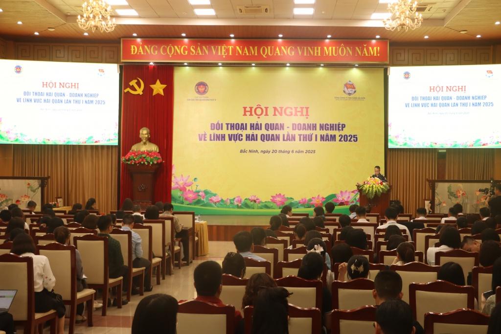 200 doanh nghiệp xuất nhập khẩu tham gia đối thoại với Hải quan khu vực V
