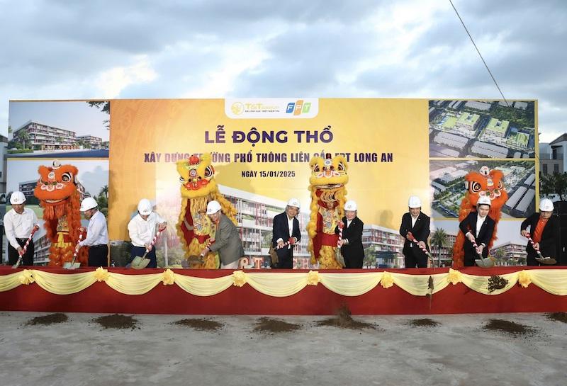 tt-group-khanh-thanh-hang-loat-cong-trinh-trong-diem-tai-long-an