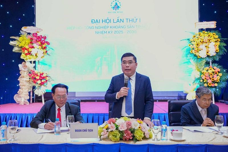 ong-phan-tan-dat-lam-chu-tich-hiep-hoi-cong-nghiep-khoang-san-tphcm