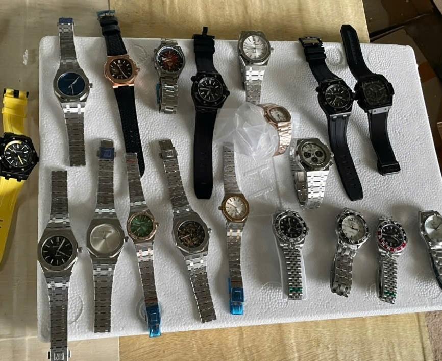 tu-13-hai-quan-duoc-chu-dong-dung-thong-quan-khi-phat-hien-nghi-van-hang-gia