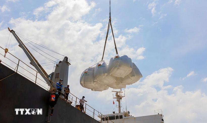 Đưa thương mại quốc tế thành động lực tăng trưởng bền vững