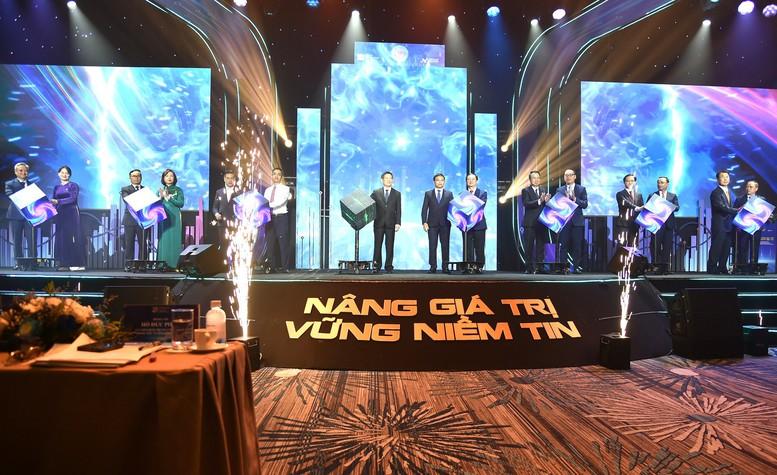 Bước chuyển mình ngoạn mục của thị trường chứng khoán Việt Nam - Bệ phóng cho doanh nghiệp phát triển