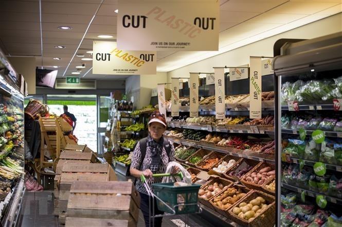 doanh-nghiep-ban-le-anh-co-nguy-co-pha-san-ngay-cang-tang