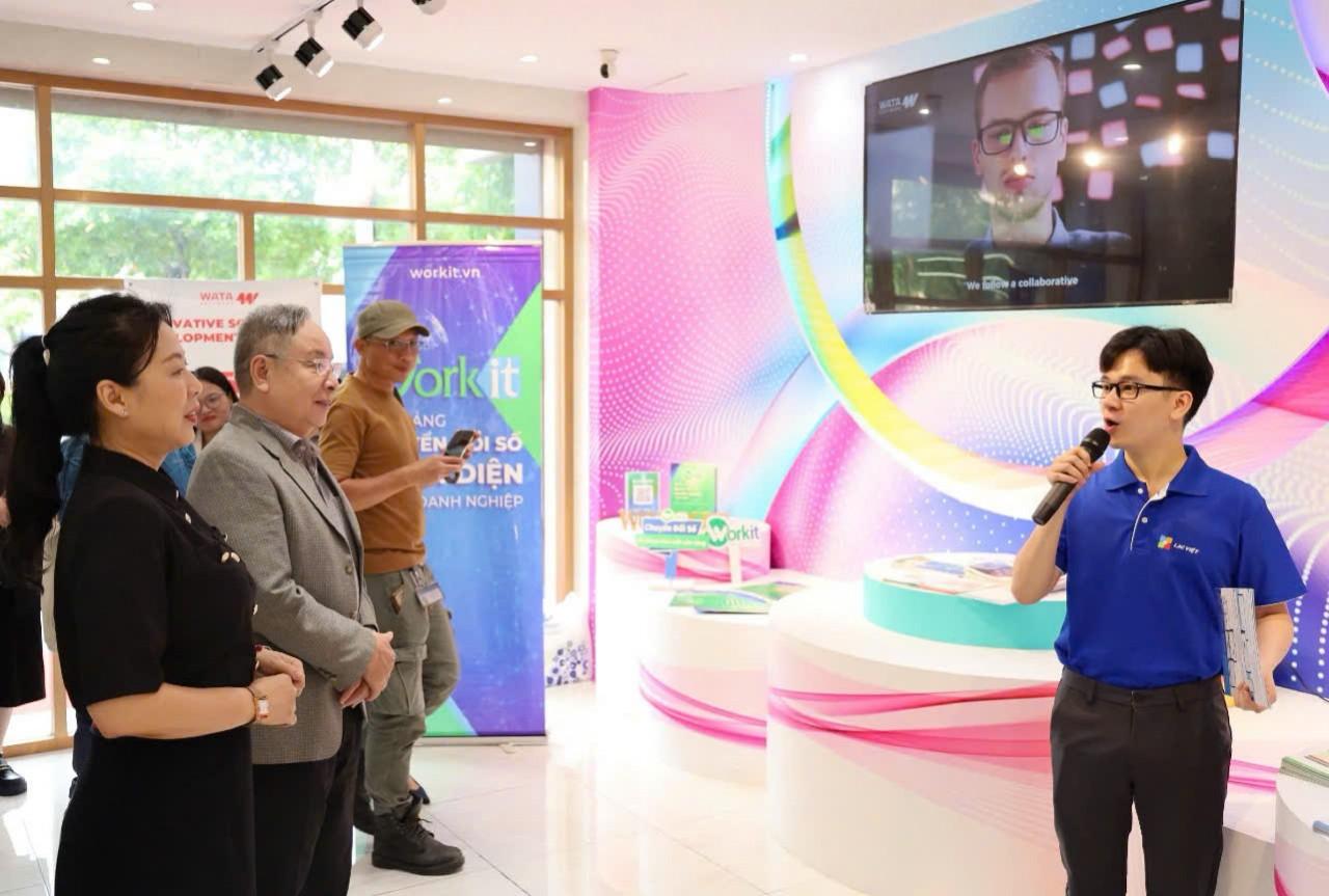 dong-luc-tang-truong-cho-doanh-nghiep-viet-tu-chuyen-doi-so-va-chuyen-doi-xanh