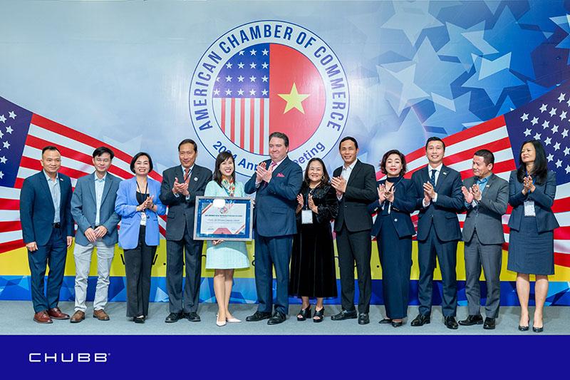 chubb-life-duoc-hiep-hoi-thuong-mai-hoa-ky-vinh-danh-vi-dong-gop-noi-bat-cho-cong-dong