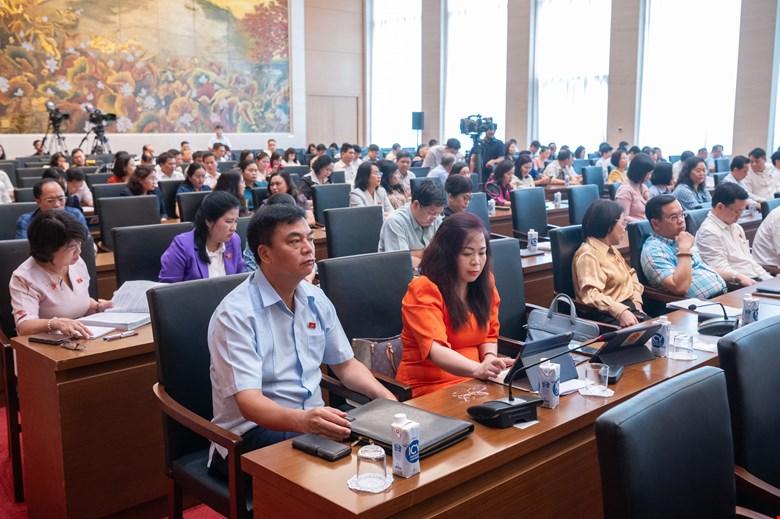 dai-bieu-quoc-hoi-chuyen-trach-chuan-bi-cho-y-kien-hoan-thien-9-du-an-luat