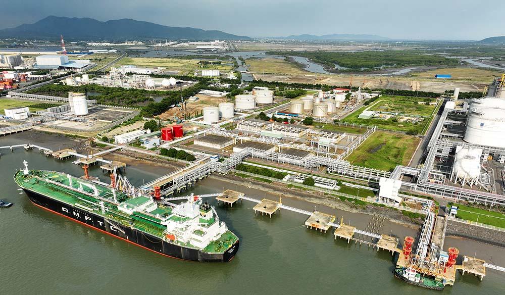 nha-dau-tu-dien-khi-dien-gio-ngoai-khoi-mong-cac-chinh-sach-ho-tro-go-kho